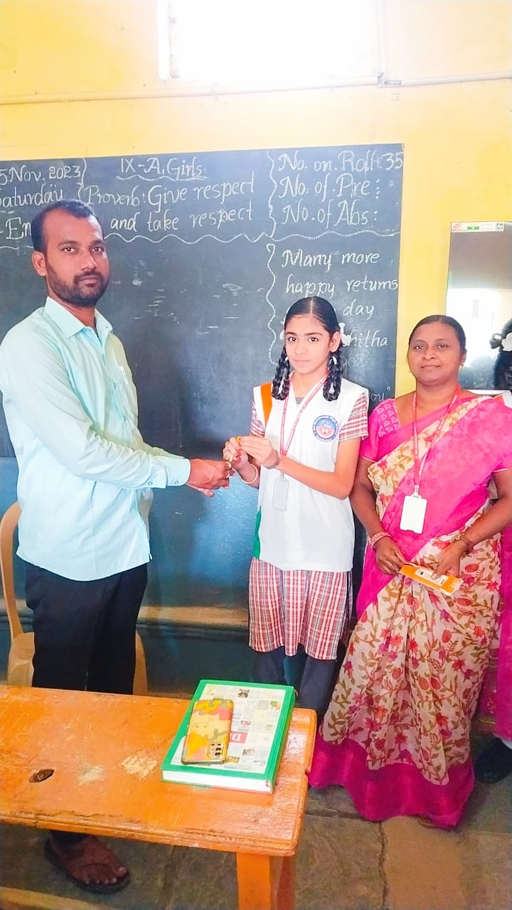 Word power quiz Prize Distribution By C.O sir